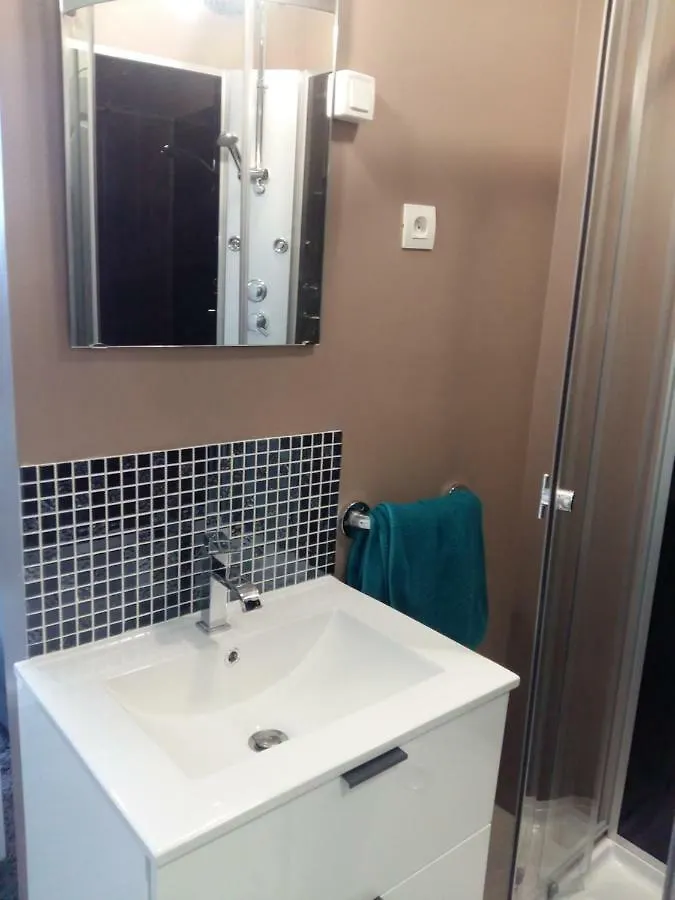 Private Studio Brussels Airport Apartment